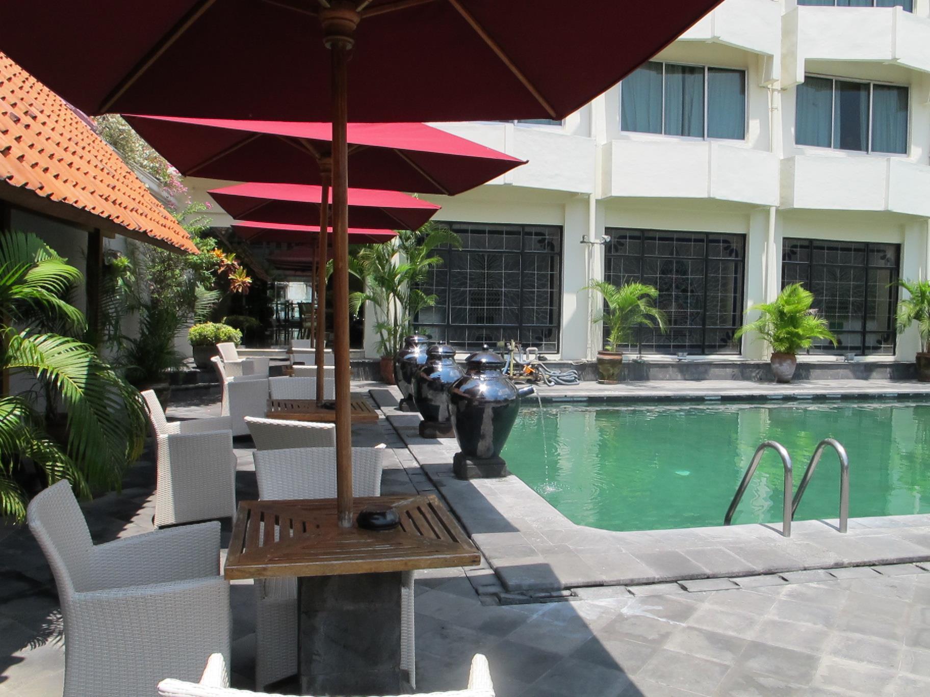 Hotel Mutiara Malioboro Джок'якарта Екстер'єр фото