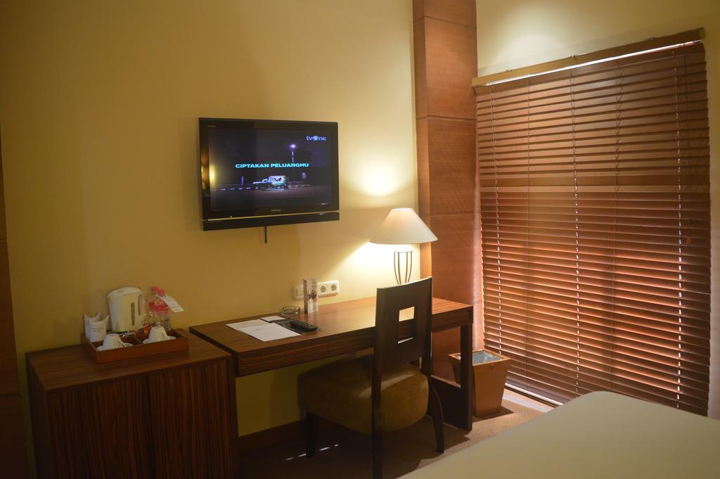 Hotel Mutiara Malioboro Джок'якарта Екстер'єр фото