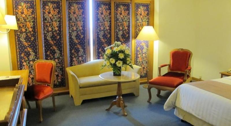 Hotel Mutiara Malioboro Джок'якарта Екстер'єр фото