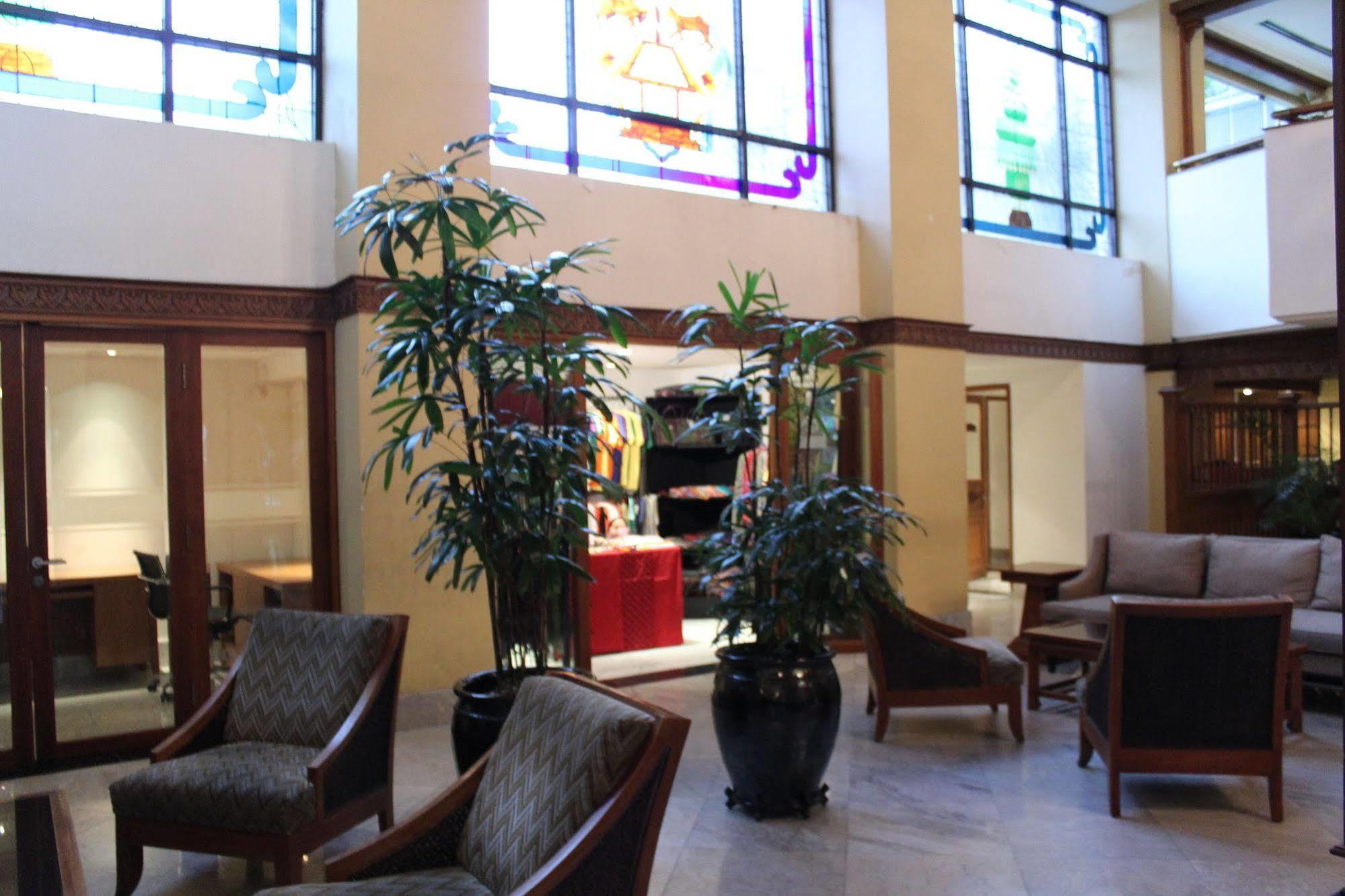 Hotel Mutiara Malioboro Джок'якарта Екстер'єр фото
