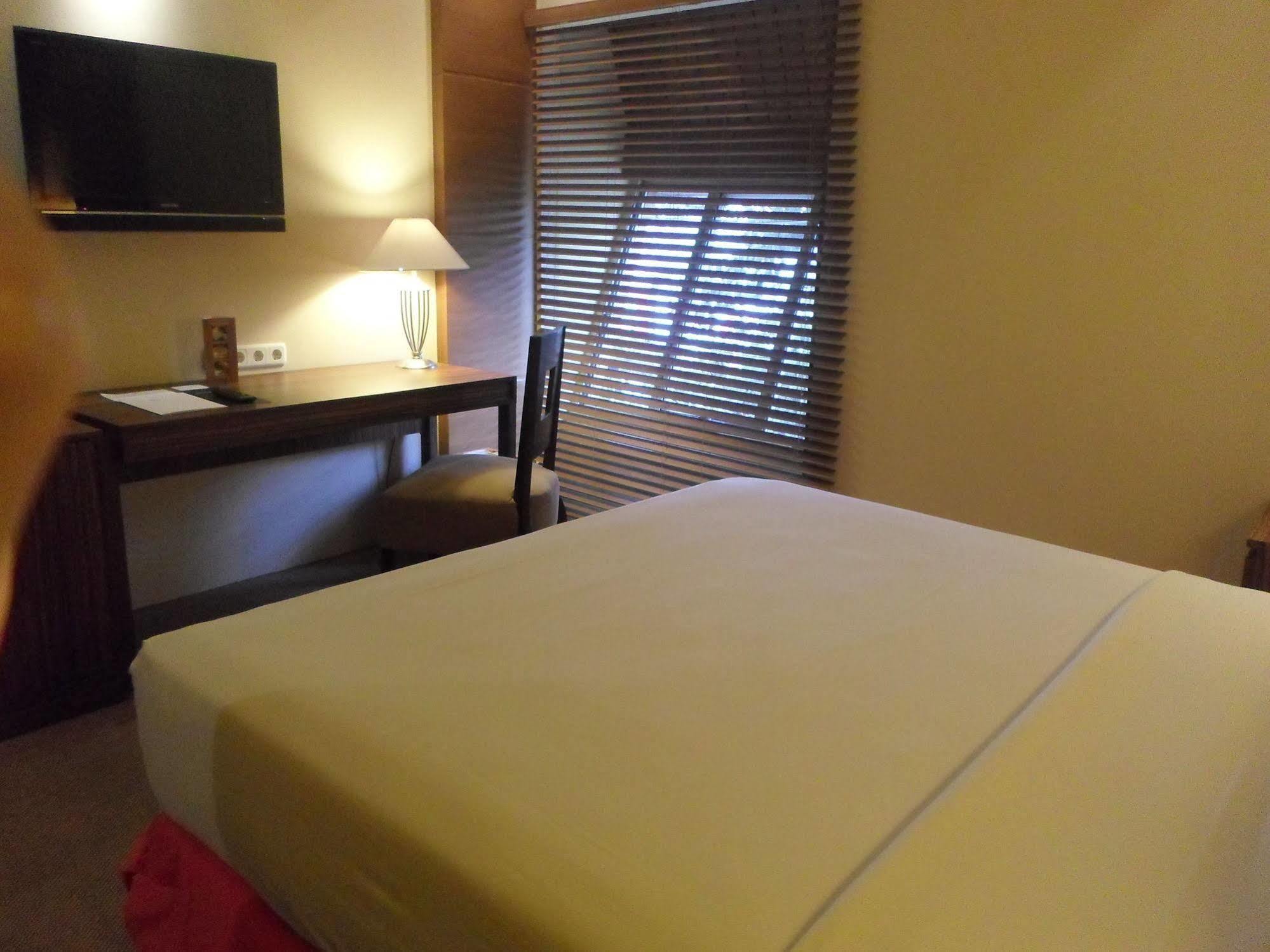 Hotel Mutiara Malioboro Джок'якарта Екстер'єр фото