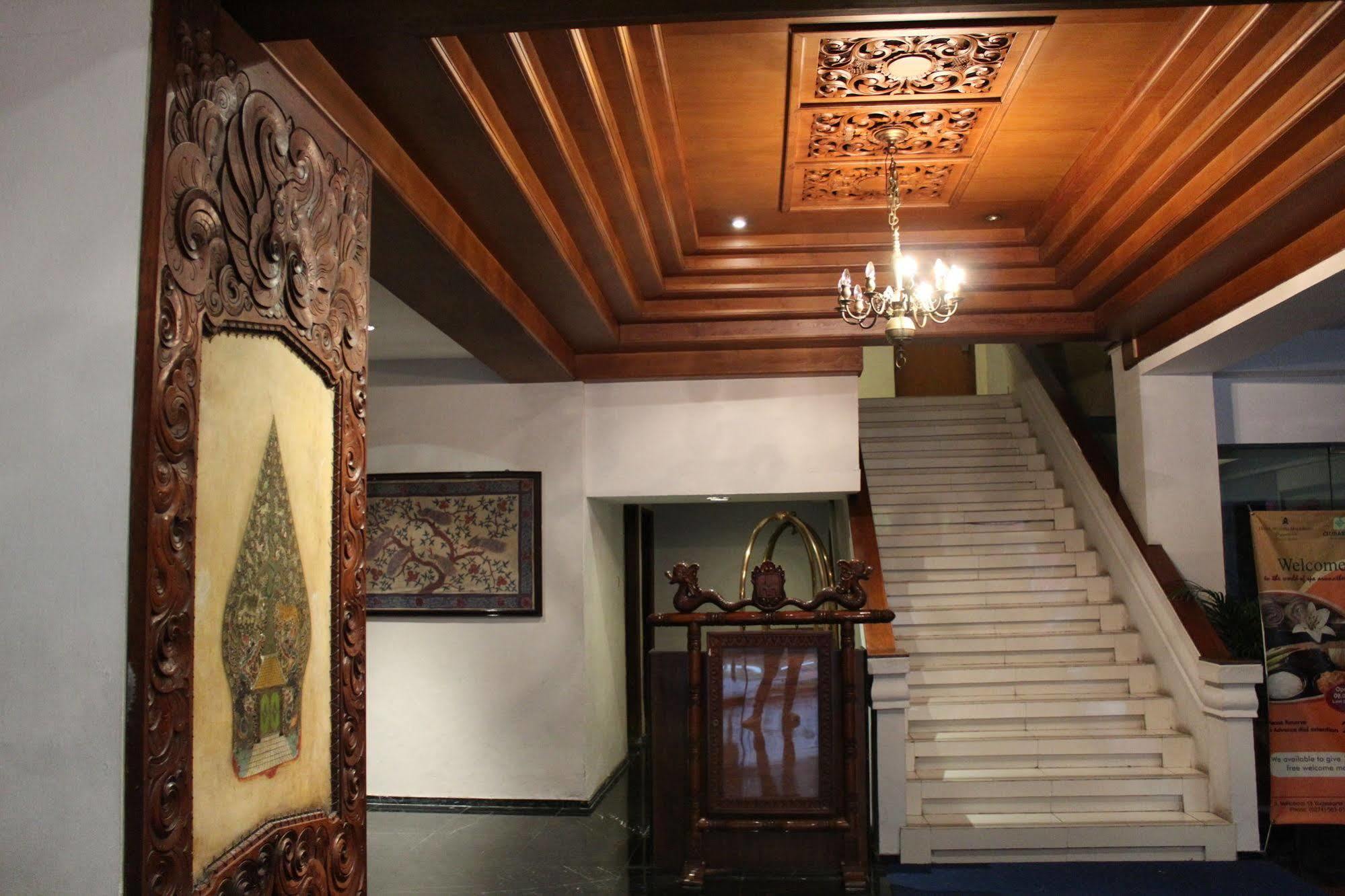Hotel Mutiara Malioboro Джок'якарта Екстер'єр фото