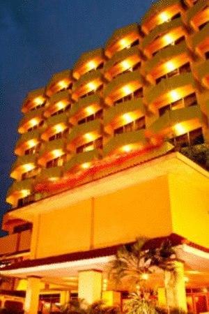 Hotel Mutiara Malioboro Джок'якарта Екстер'єр фото